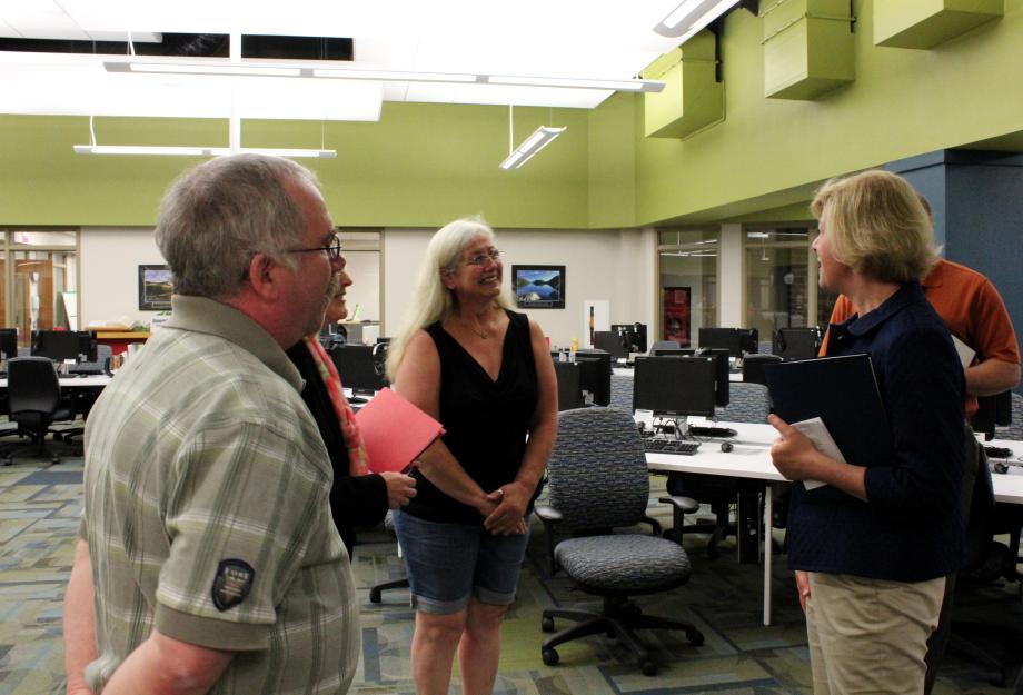 Senator Baldwin visits Lakeshore Technical College
