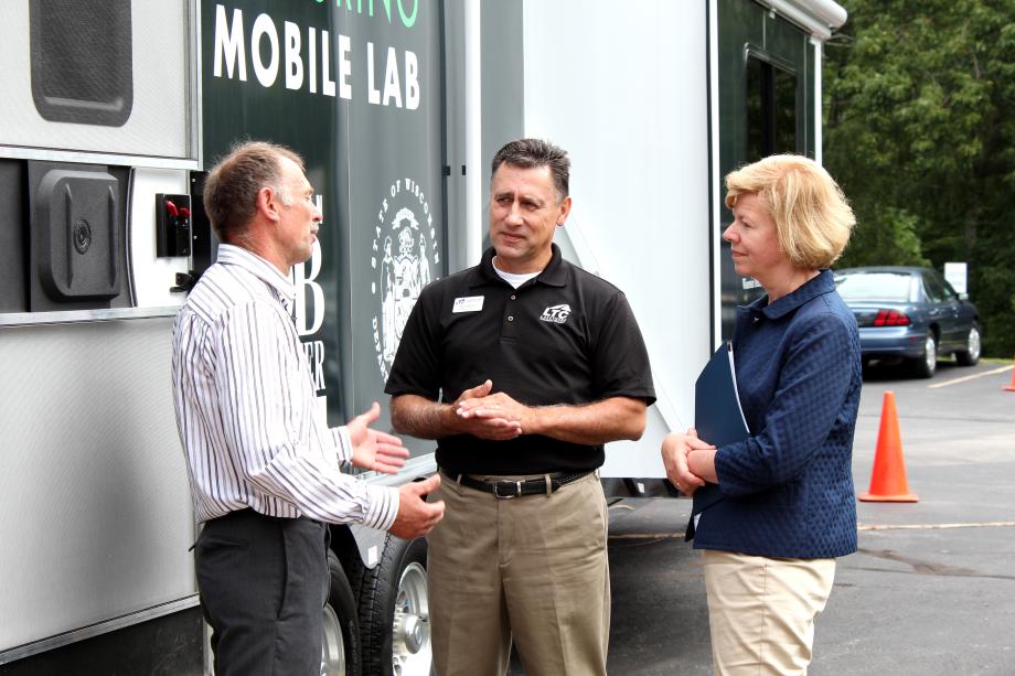 Senator Baldwin visits Lakeshore Technical College