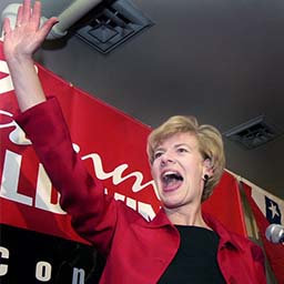 Tammy Baldwin knows how to win in Senate battleground races - Vox